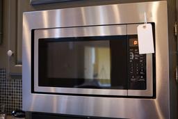 Assorted Lot to Include - (1) Microwave Model UMC5165AS , S/N XV32900016, A