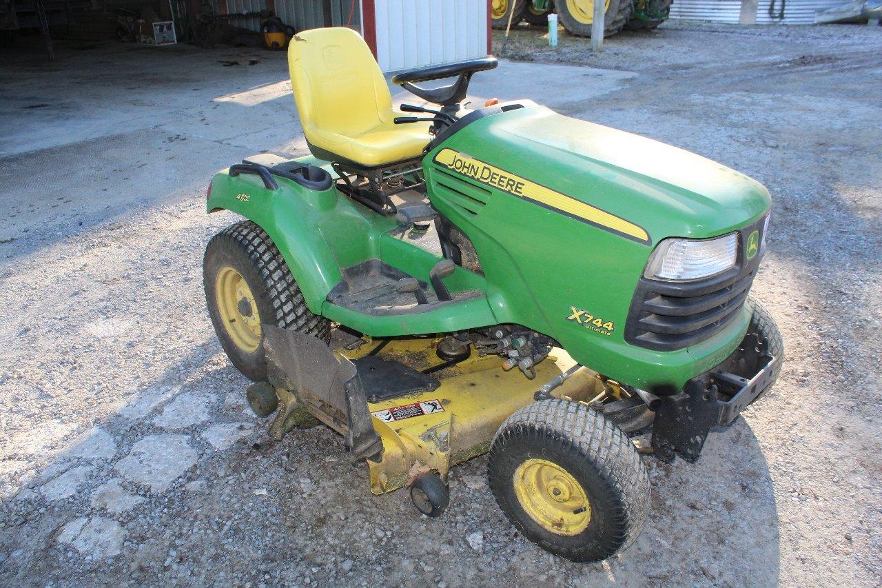 John Deere Model X744 Garden Tractor, diesel, power steering with4 wheel st