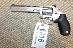 Taurus Tracker, .17mm Hmr, Revolver, 7 Shot, Stainless, S/n Vj988877. Locat