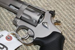 Taurus Tracker, .17mm Hmr, Revolver, 7 Shot, Stainless, S/n Vj988877. Locat