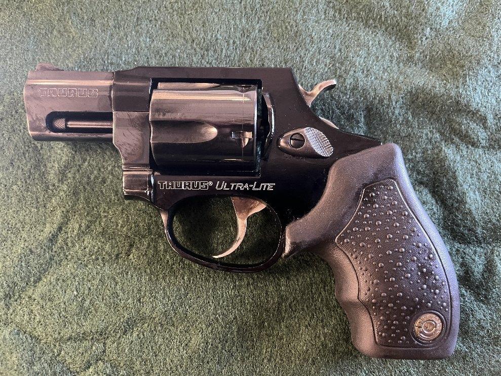 Taurus Ultra-Light .38 Special SN BX84368