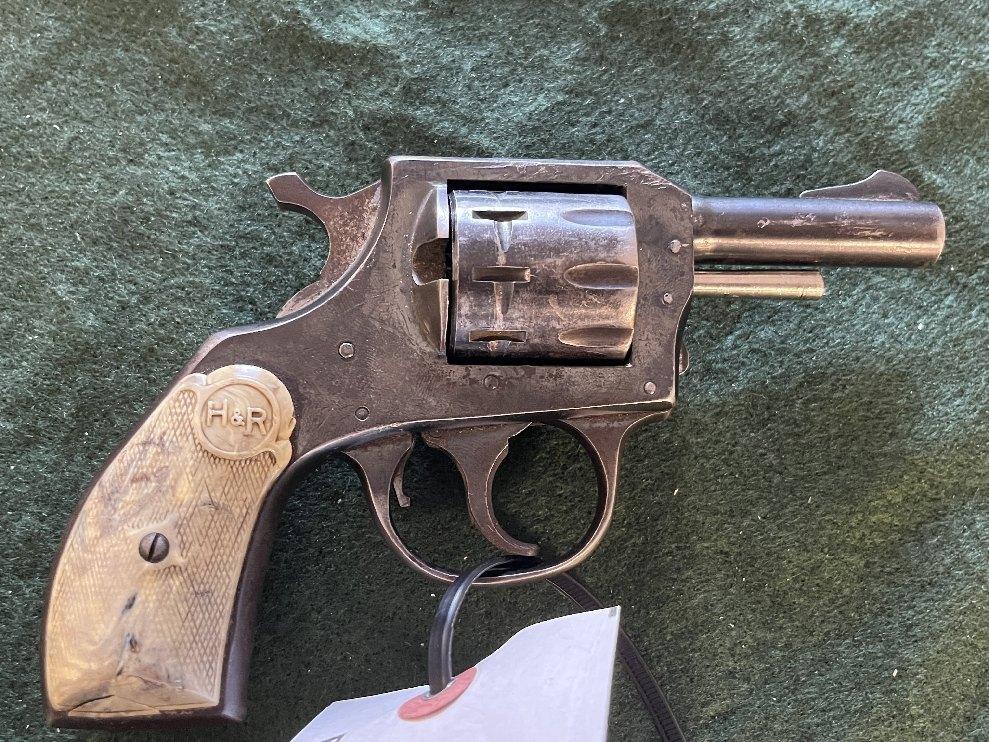 H & R Arms Model 1922, .22 LR Revolver 9 Shot SNM69163