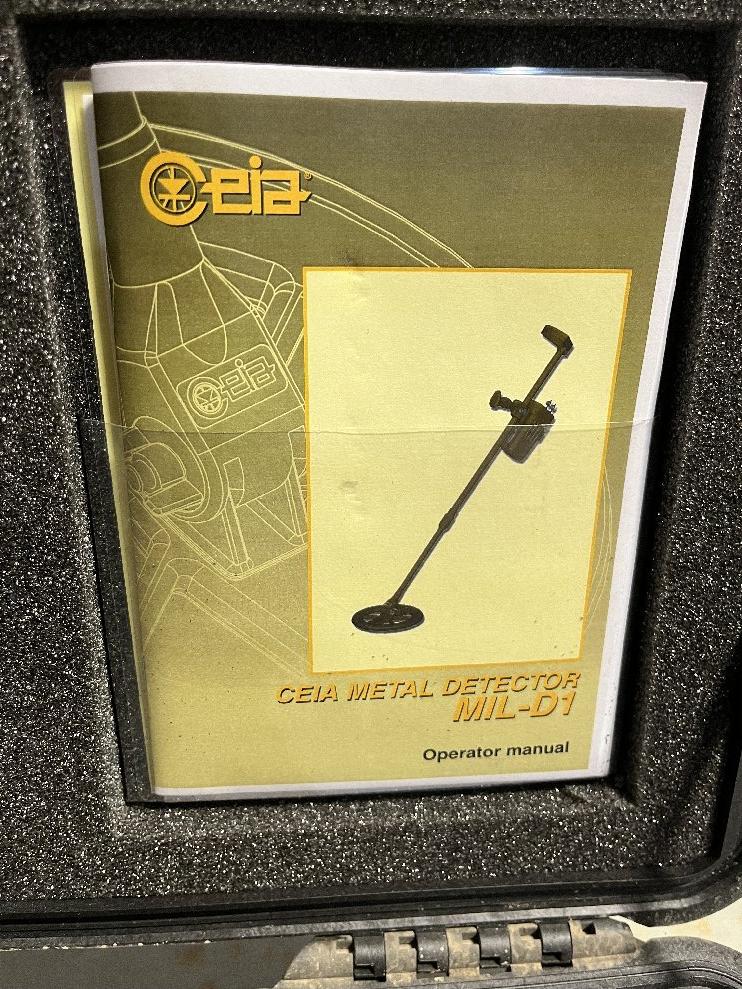 CEIA MIL-D1 metal detector