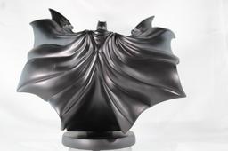 BATMAN BEGINS:BATMAN IN FLIGHT STATUE