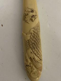 CARVING SET WITH DRAGON HANDLES