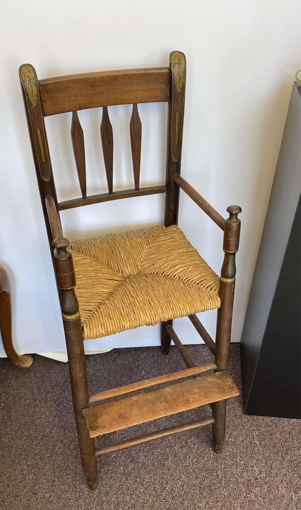 ANTIQUE RUSH SEAT CHILD'S CHAIR