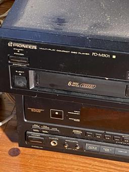 PIONEER STEREO SYSTEM WITH SPEAKERS