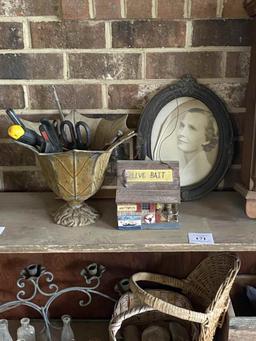 CONTENTS OF THE PORCH SHELF