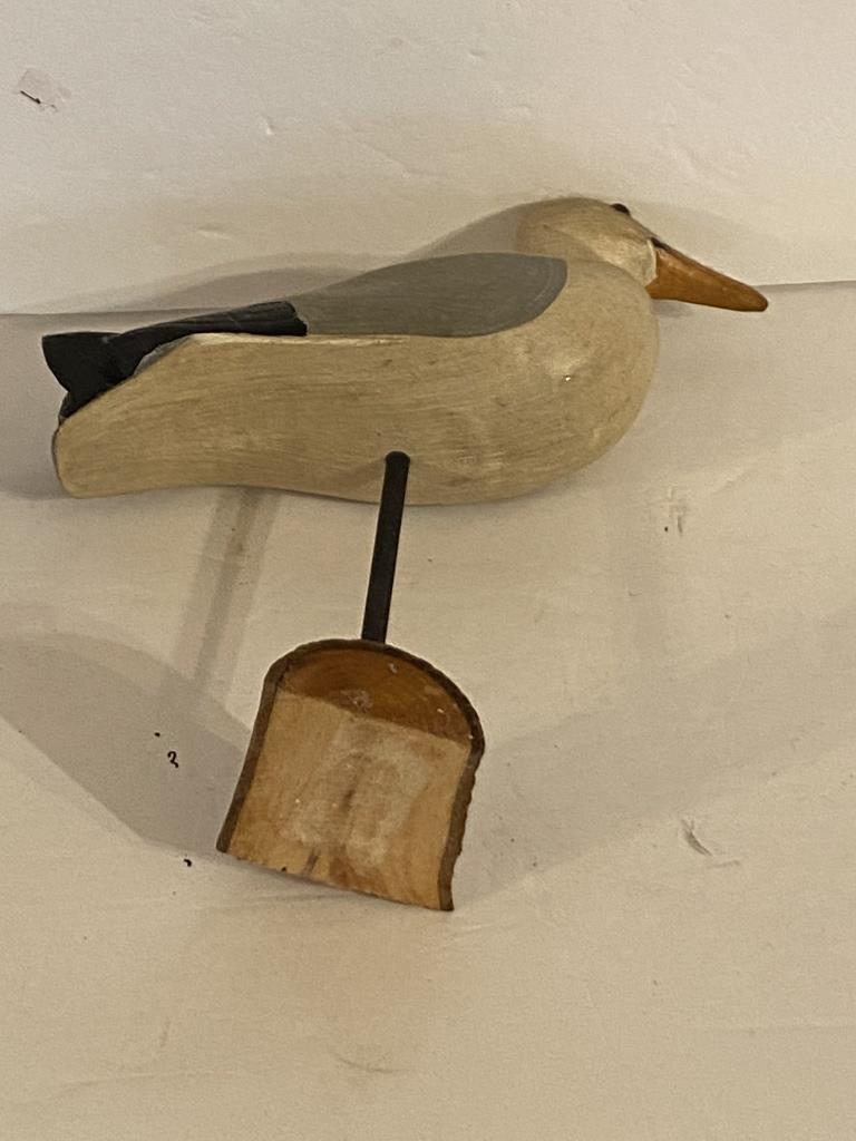 CARVED WOODEN SHOREBIRD