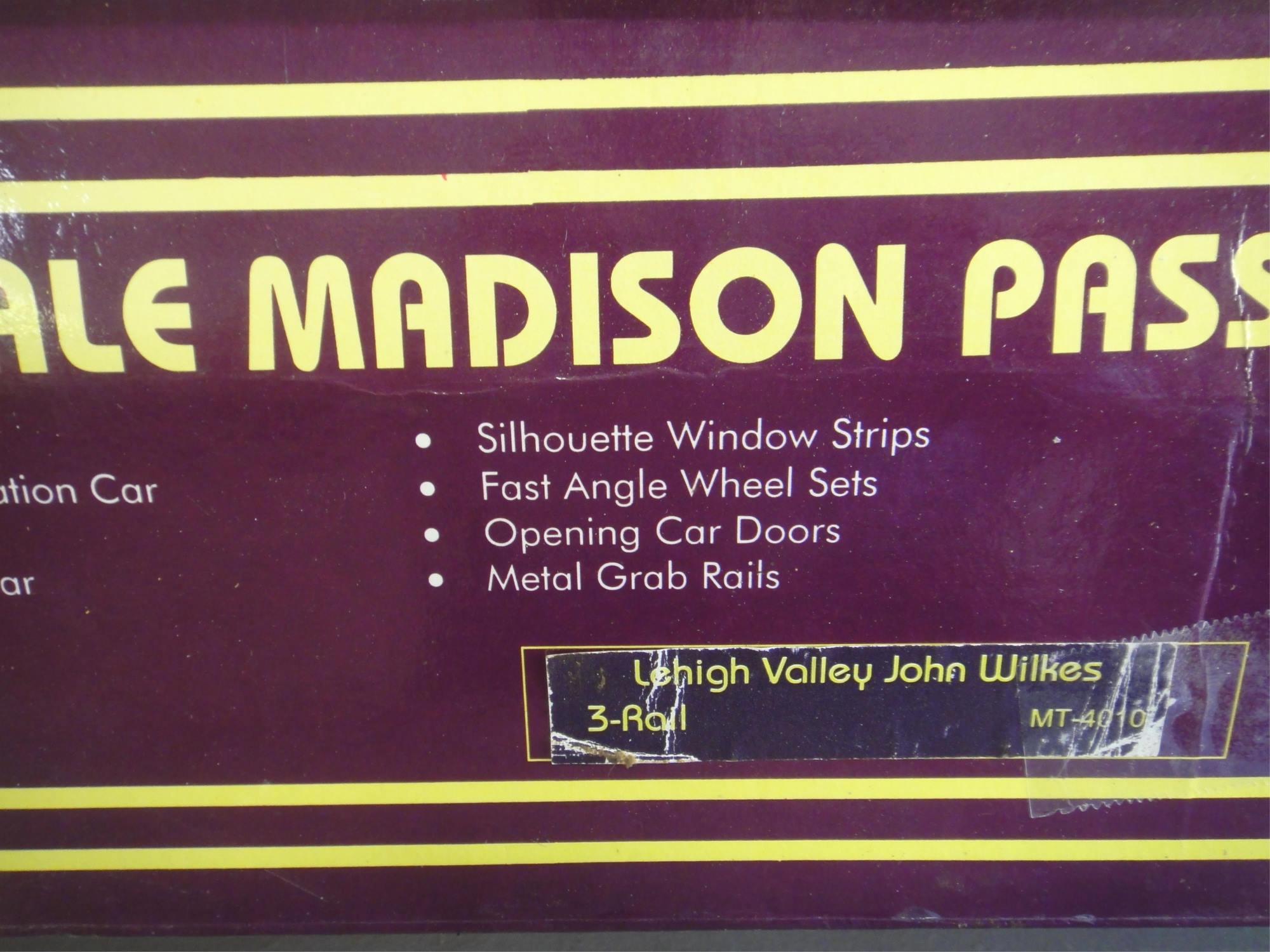 MTH SCALE MADISON SET 5 CAR PLUS 2 CAR ADDON