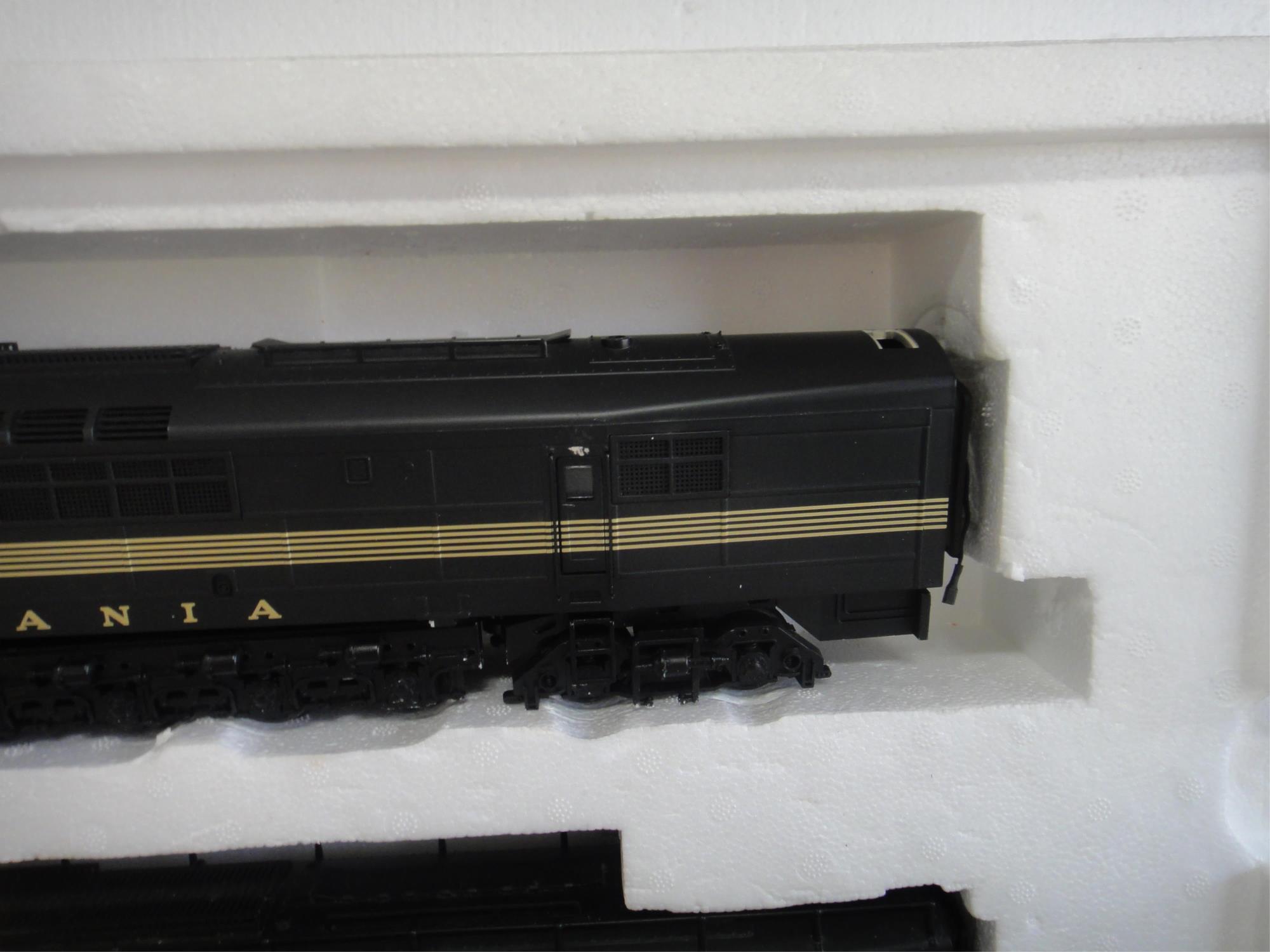 MTH PENSYLVANIA CENTIPEDE A A DIESEL SET   QSI