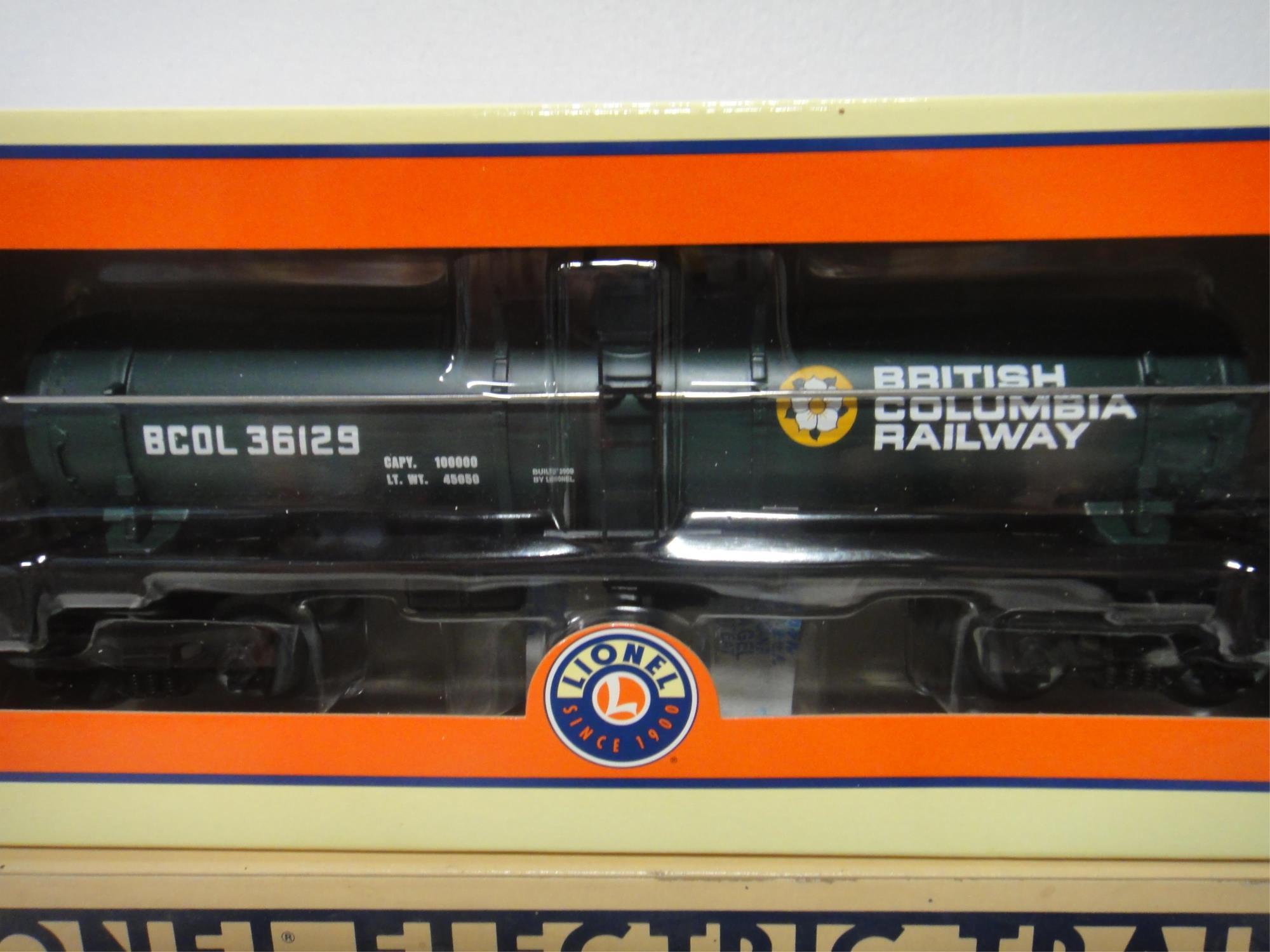 2 LIONEL ROLLING STOCK