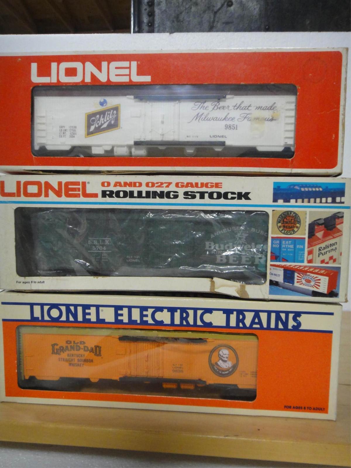 3 LIONEL BILLBOARD REEFERS