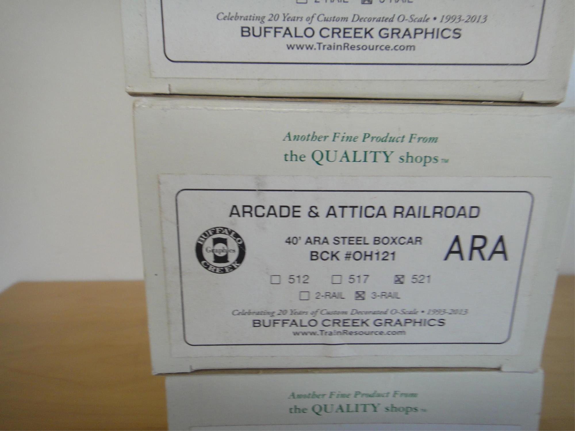 4 BUFFALO CREEK GRAPHICS REEFERS AND 2 BOX CARS