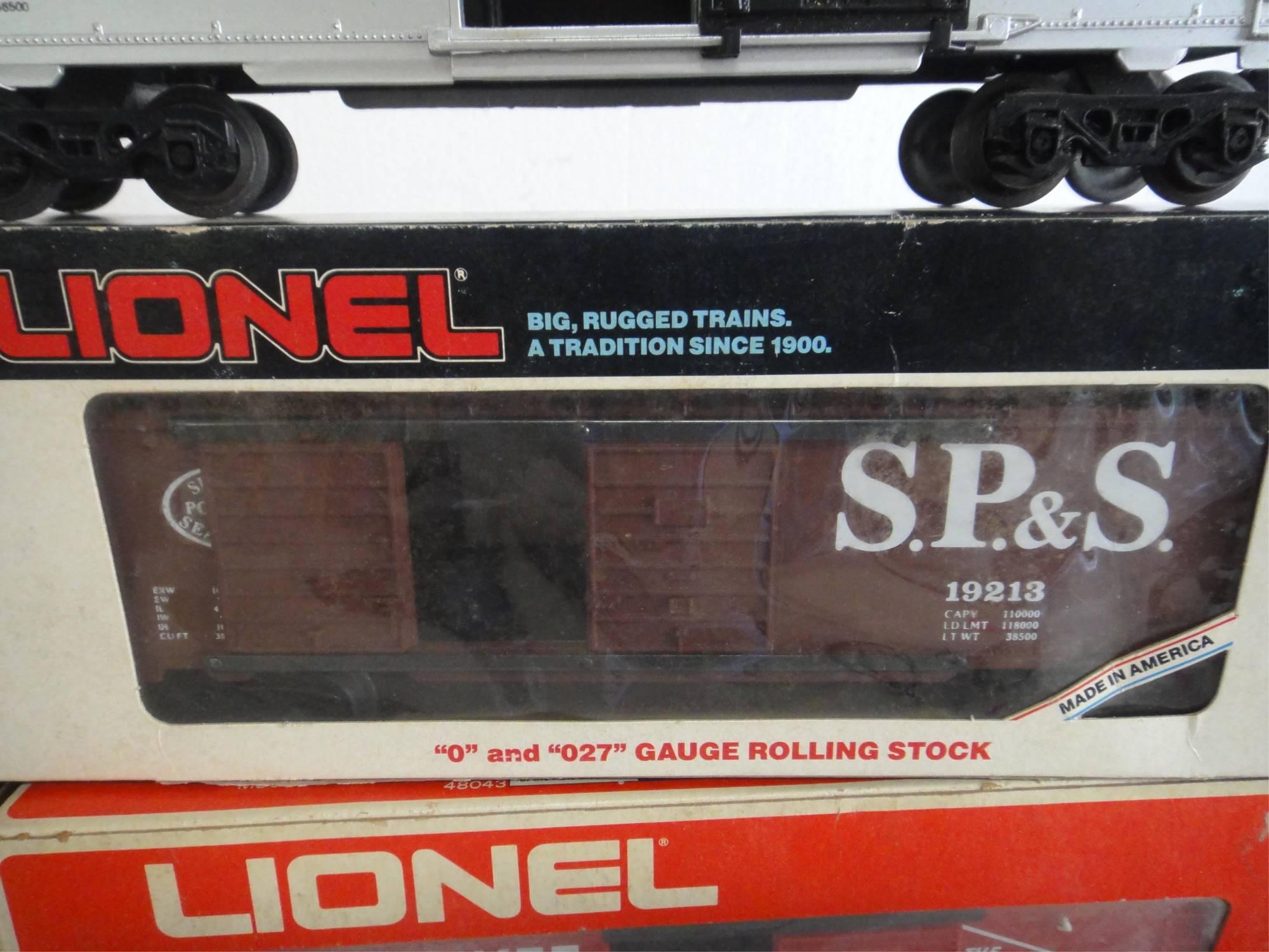 6 LIONEL ROLLING STOCK