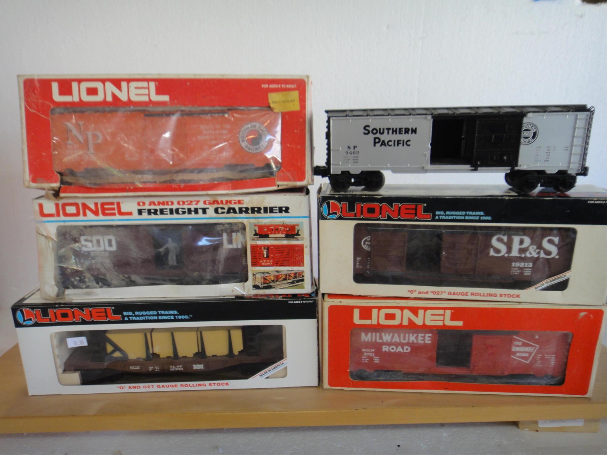 6 LIONEL ROLLING STOCK