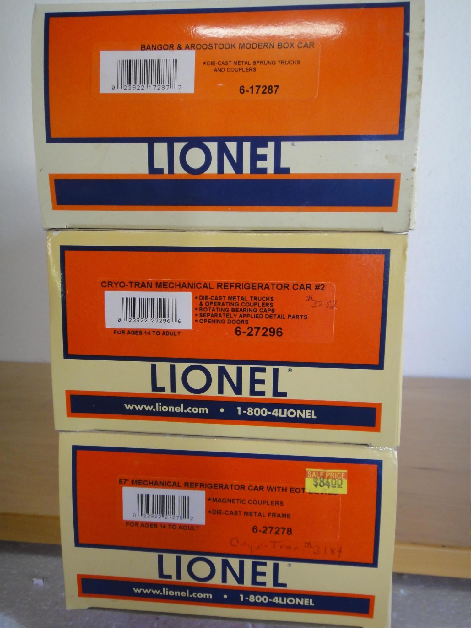 3 LIONEL  FREIGHT CARS