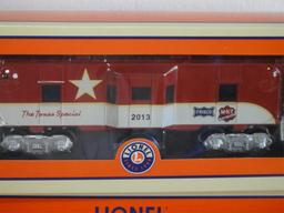 4 LIONEL ROLLING STOCK