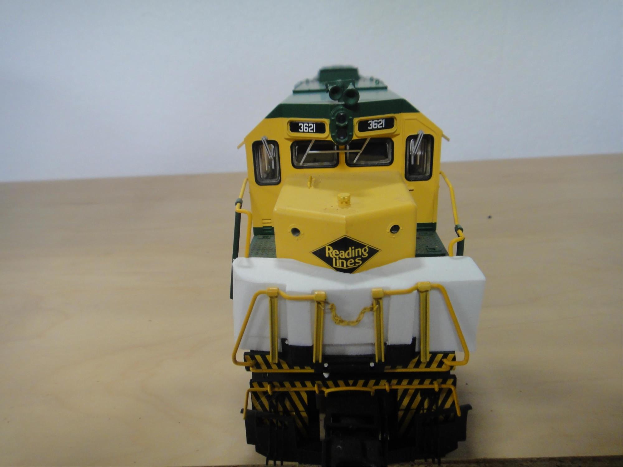 ATLAS O GAUGE GP-35 DIESEL LOCOMOTIVE  LOW NOSE  U