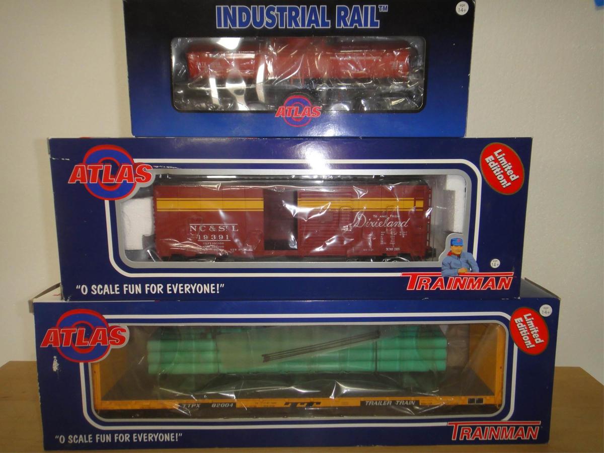 2 ATLAS O GAUGE TRAINMAN ROLLING STOCK AND 1 ATLAS