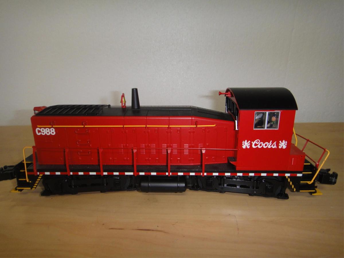 ATLAS O GAUGE  SW-600 LOCOMOTIVE  UNPOWERED