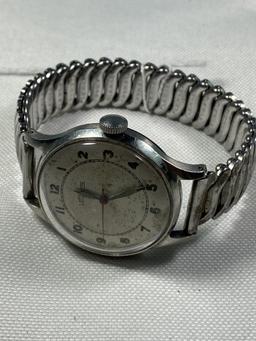 LeCOULTRE MEN'S WRISTWATCH