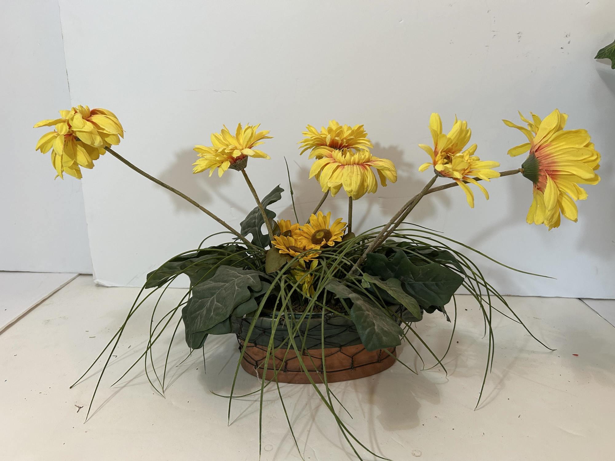 SIX PIECES OF FLORAL AND CONTAINERS