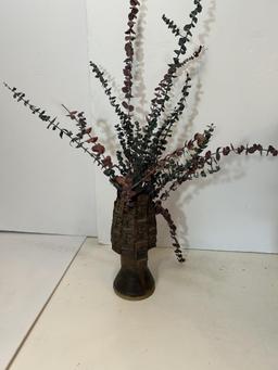 SIX PIECES OF FLORAL AND CONTAINERS