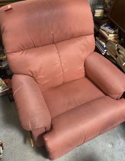 RECLINER WITH COVER BLANKET