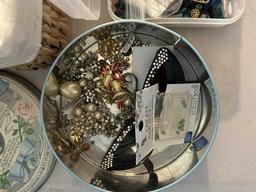 BITS & PIECES - LARGE ASSORT OF JEWELRY ITEMS
