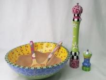 PAINTED WOODEN SALAD BOWL PLUS SALT & PEPPER MILLS