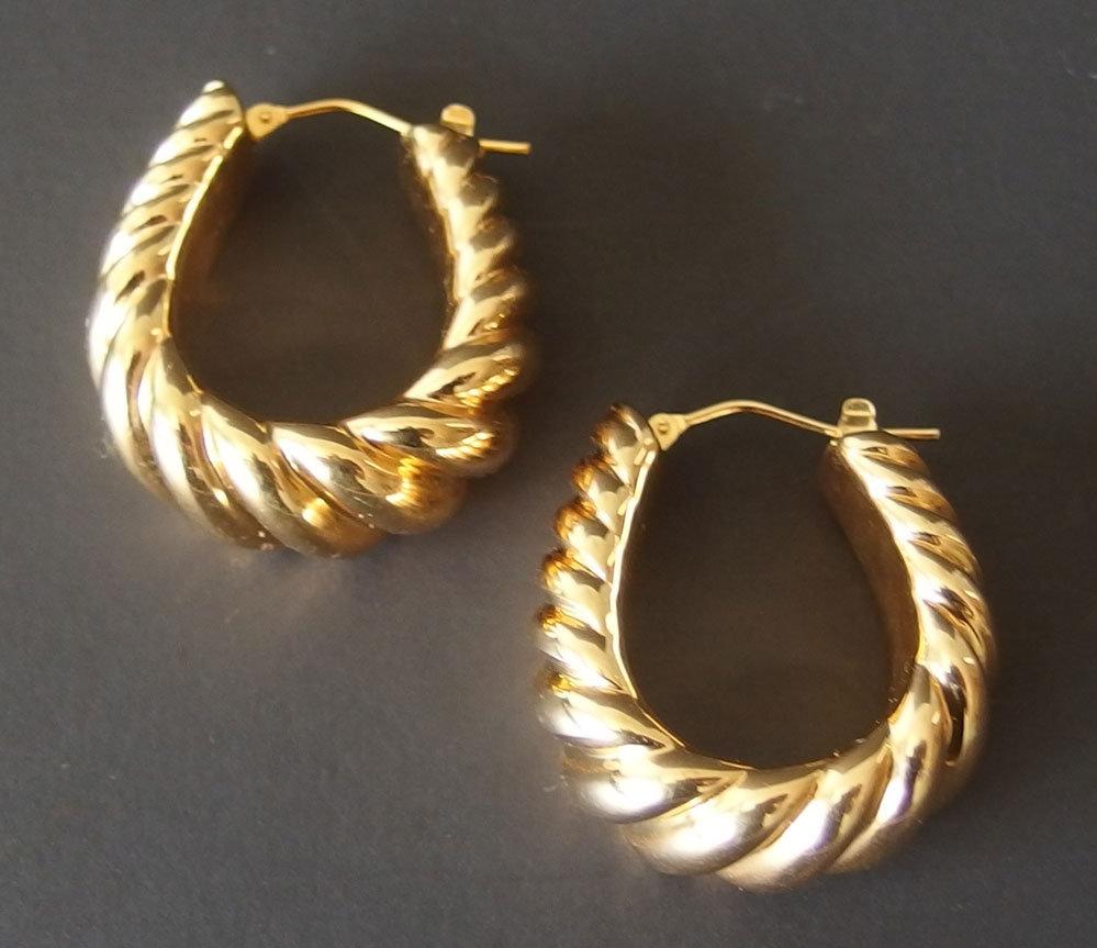 PAIR OF 14KT GOLD PUFFY EARRINGS