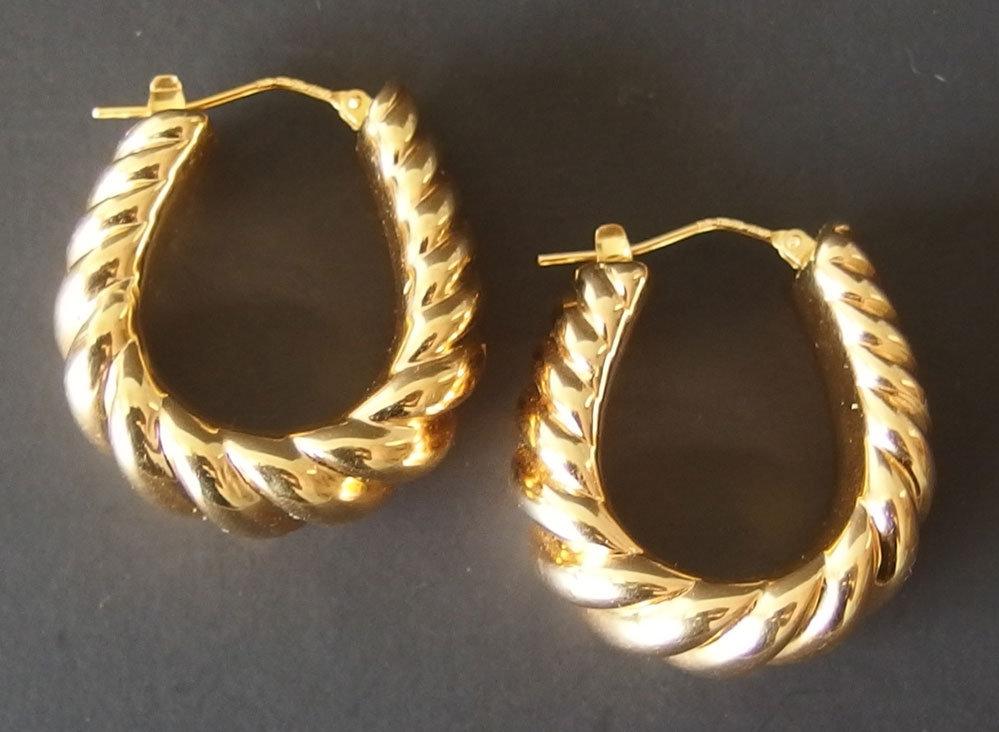 PAIR OF 14KT GOLD PUFFY EARRINGS