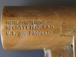 U.S. PYROTECHNIC M2 FLARE PISTOL