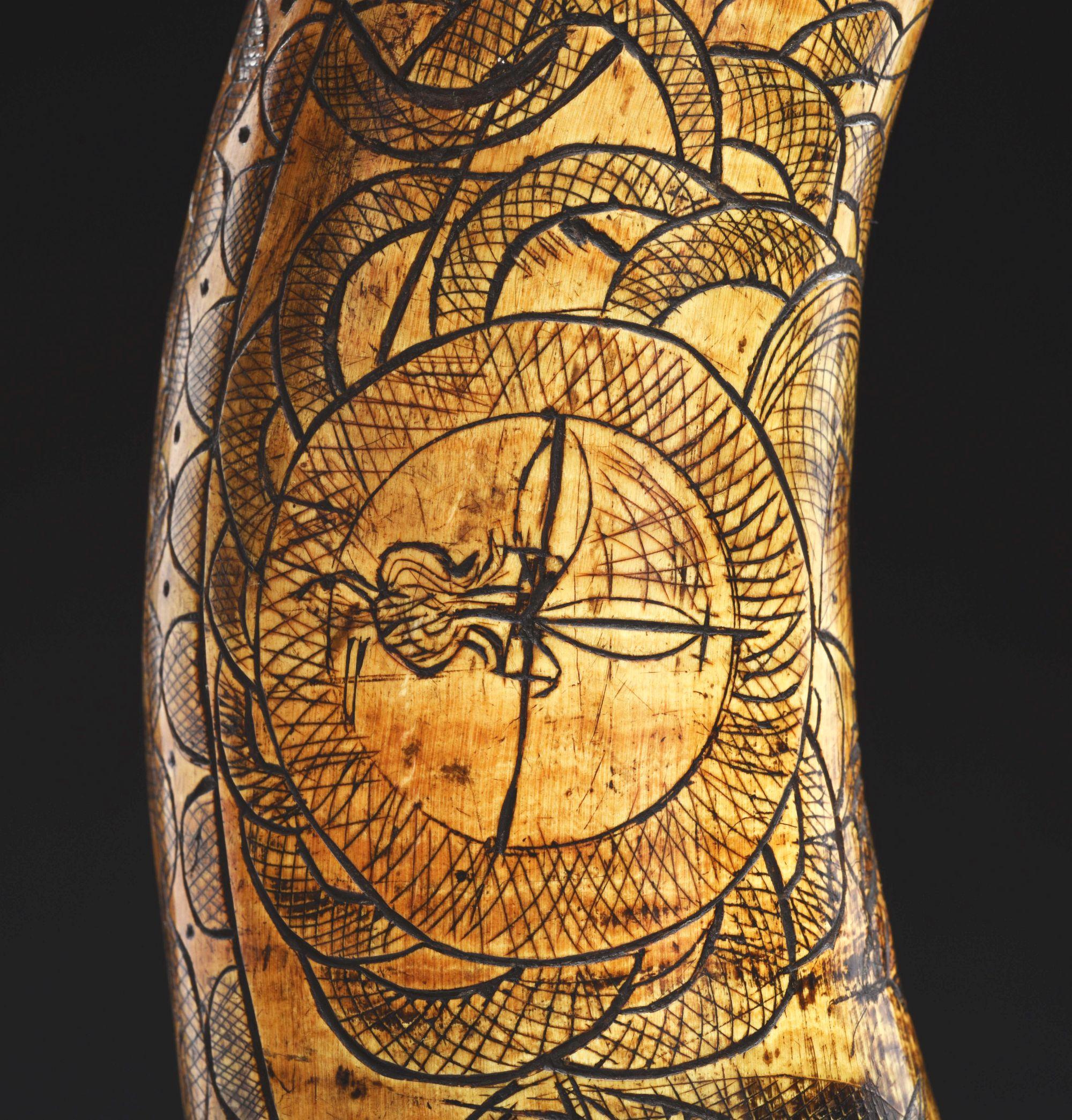 Unusual Engraved Powder Horn Inscribed "pun La" And "wm" With Mirror In Plug.