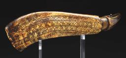 Unusual Engraved Powder Horn Inscribed "pun La" And "wm" With Mirror In Plug.