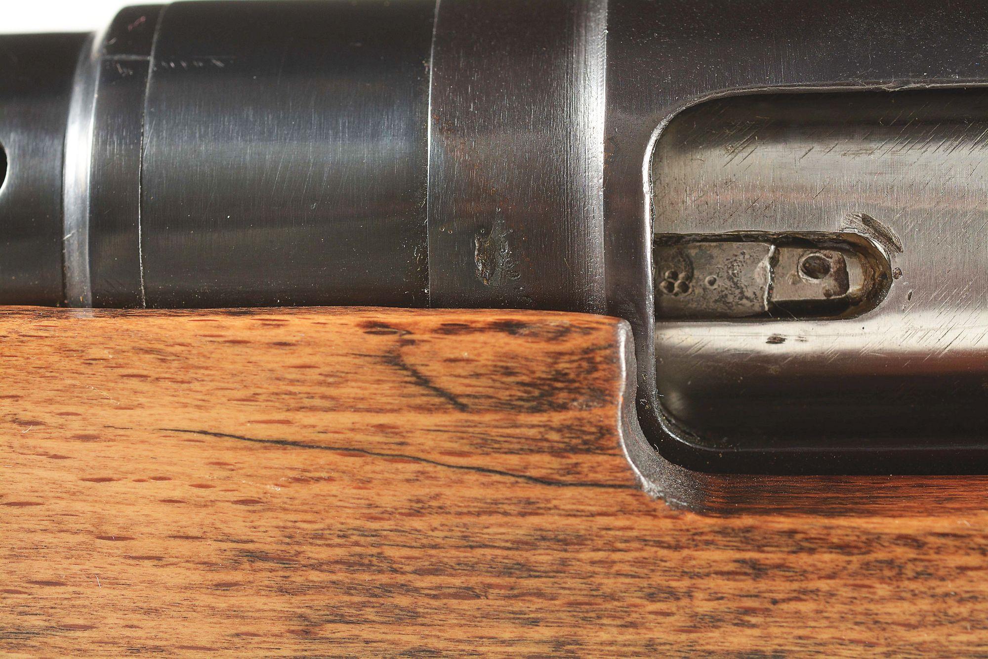 (N) ATTRACTIVE GERMAN FINANCE MINISTRY MARKED BERGMANN MP-35/I MACHINE GUN WITH ADDED SS MARKING (CU