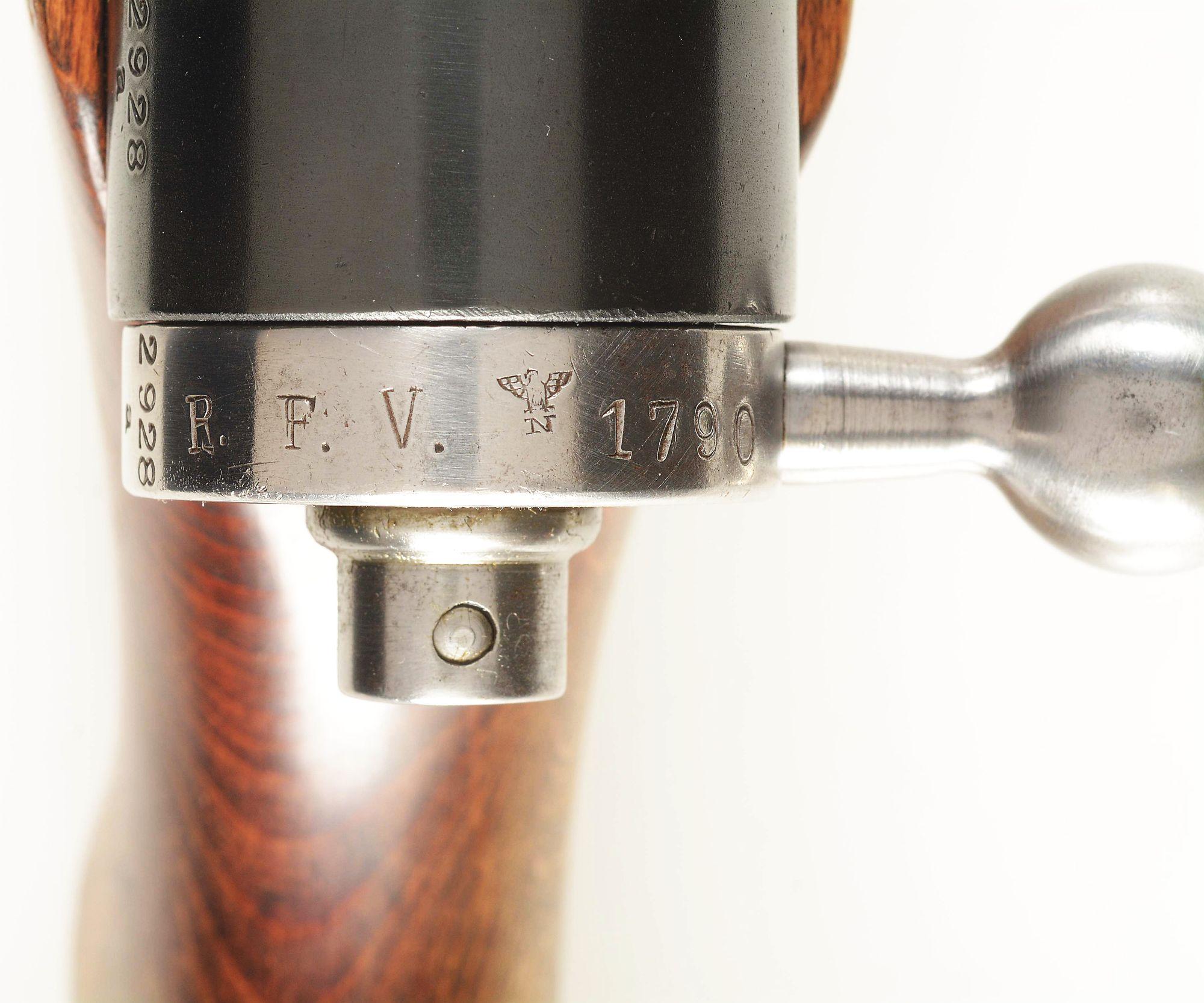 (N) ATTRACTIVE GERMAN FINANCE MINISTRY MARKED BERGMANN MP-35/I MACHINE GUN WITH ADDED SS MARKING (CU