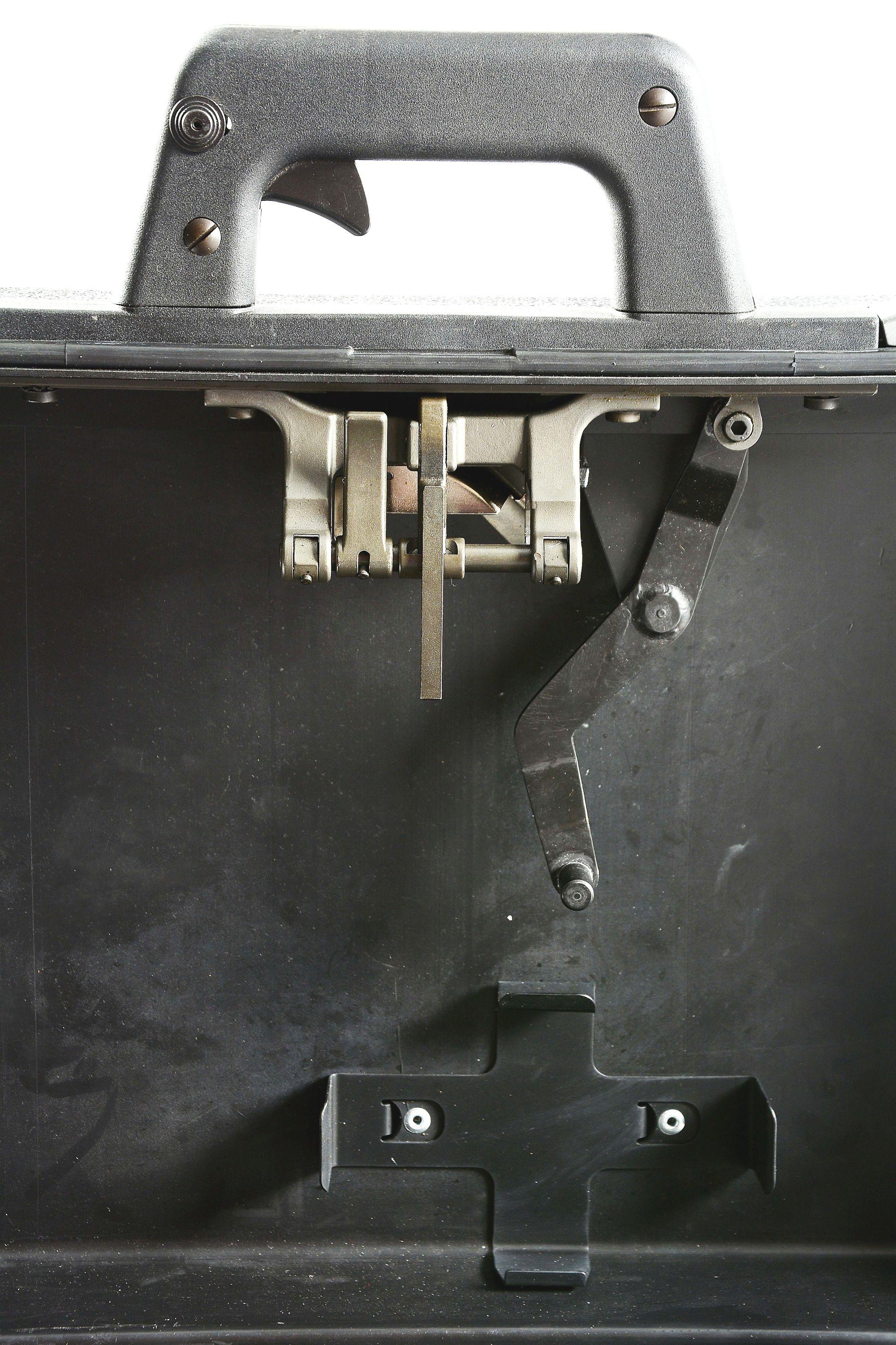 WEST GERMAN TACTICAL MP5 CASE MANUFACTURED BY HOFFBAUER IN 10/89.