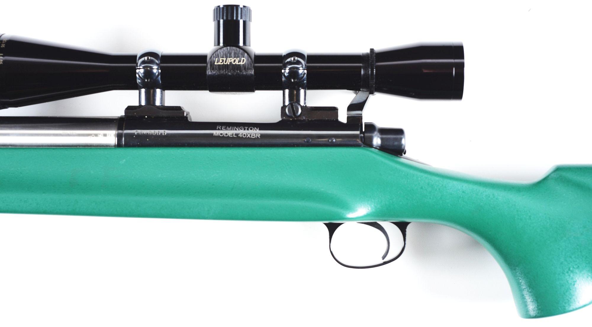 (M) REMINGTON 40XBR BOLT ACTION BENCH RIFLE WITH LEUPOLD OPTIC.