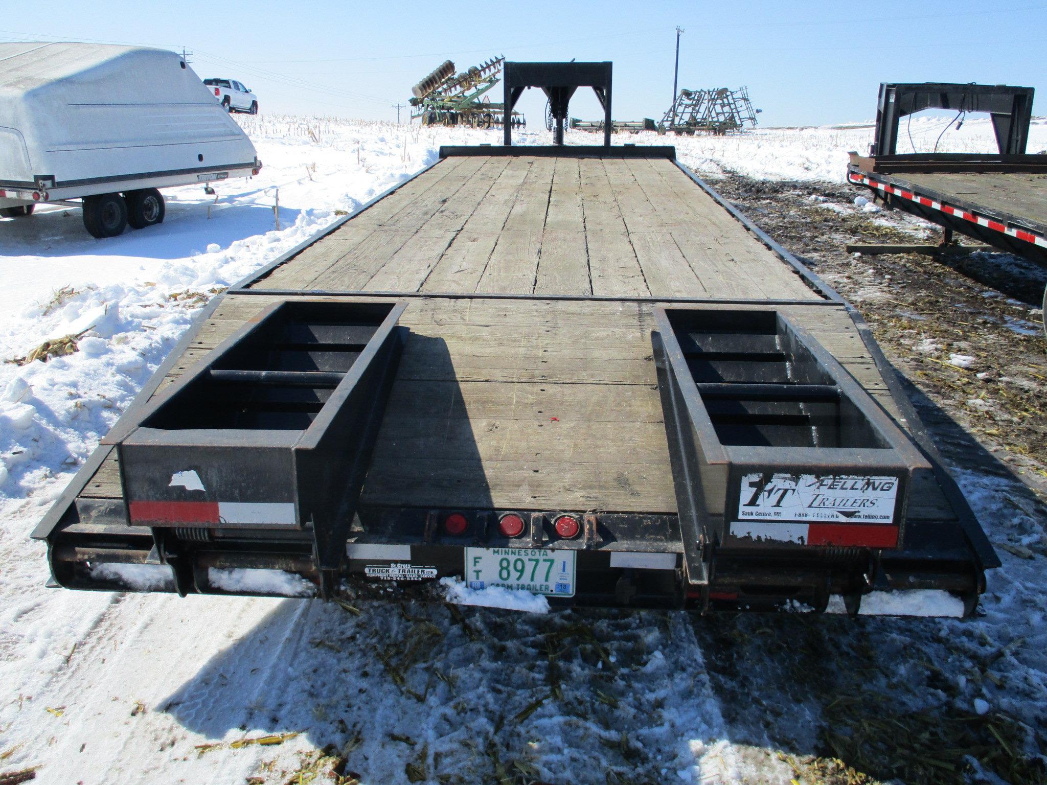 2003 Felling FT18, 30 ft. gooseneck trailer, tandem dual axles, dove tail, ramps