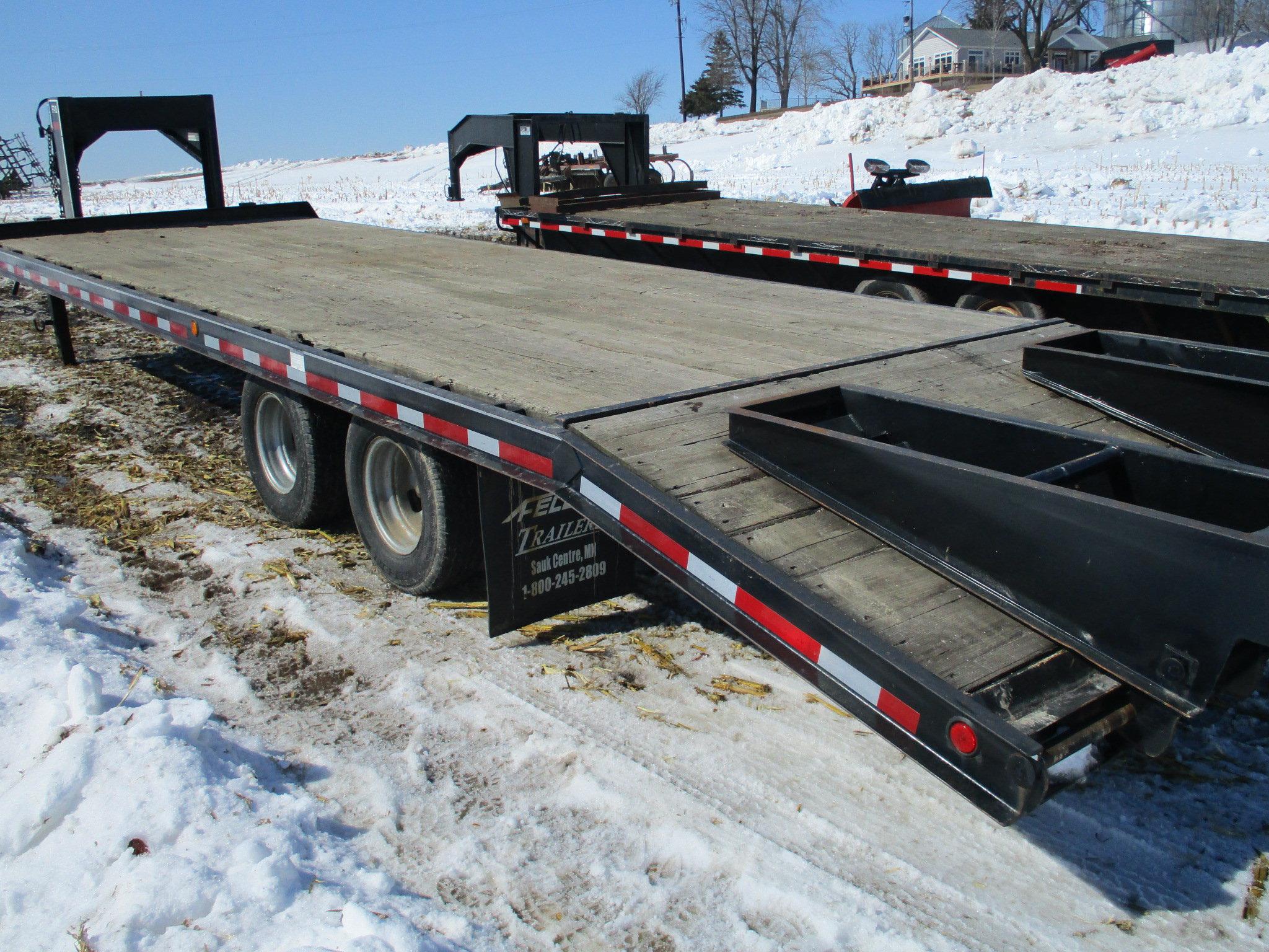 2003 Felling FT18, 30 ft. gooseneck trailer, tandem dual axles, dove tail, ramps