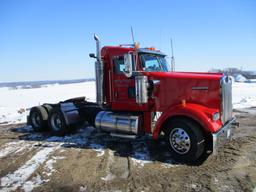 2004 Kenworth W900 day cab, 619,186 miles showing, Cat C13 engine, 13 sp. Alum rims, very clean