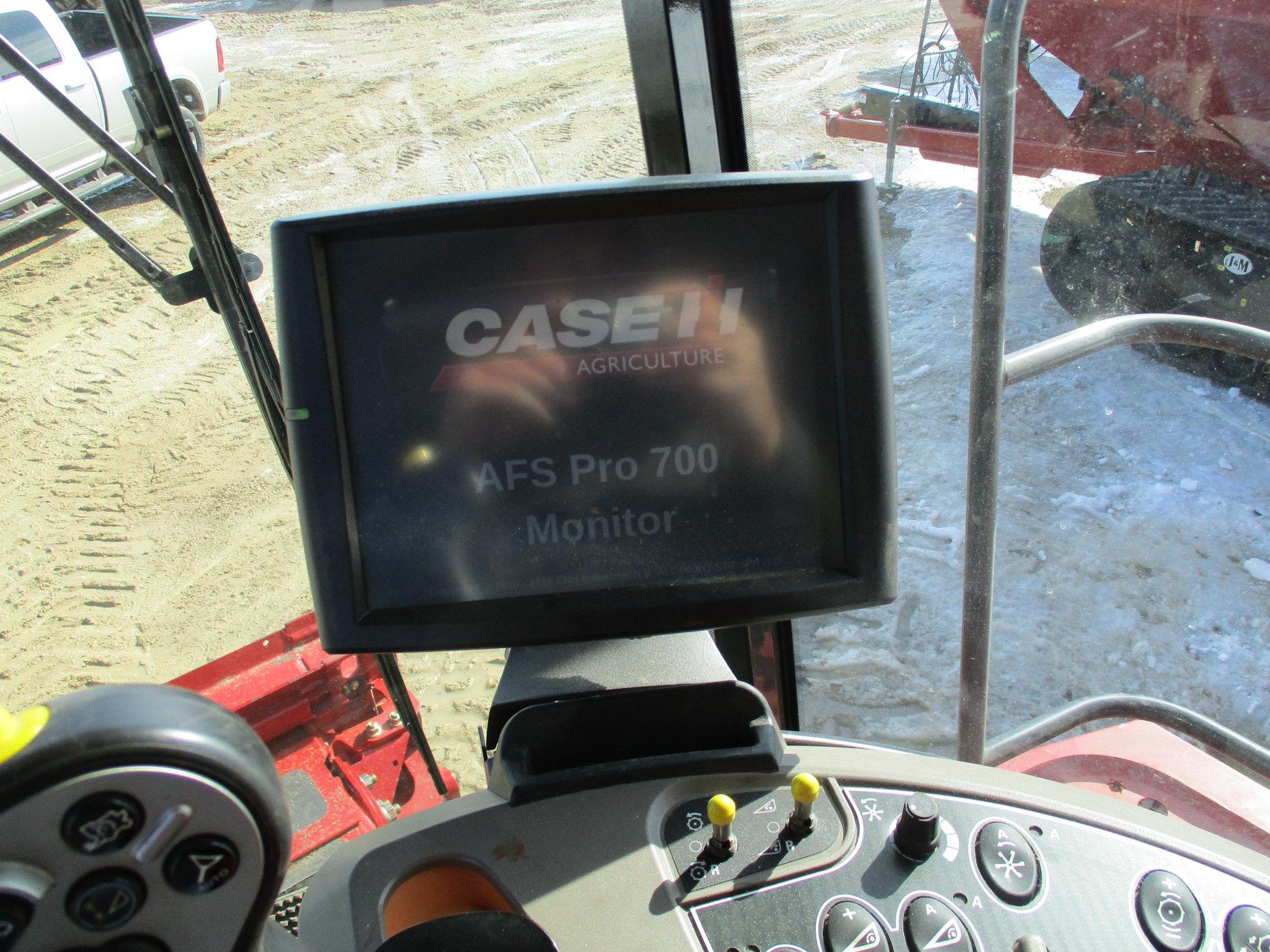 2015 Case IH 8240, 823 Sept. hrs. 1,386 eng. hrs. auto guidance Nav. II controller 700 Pro monitor,