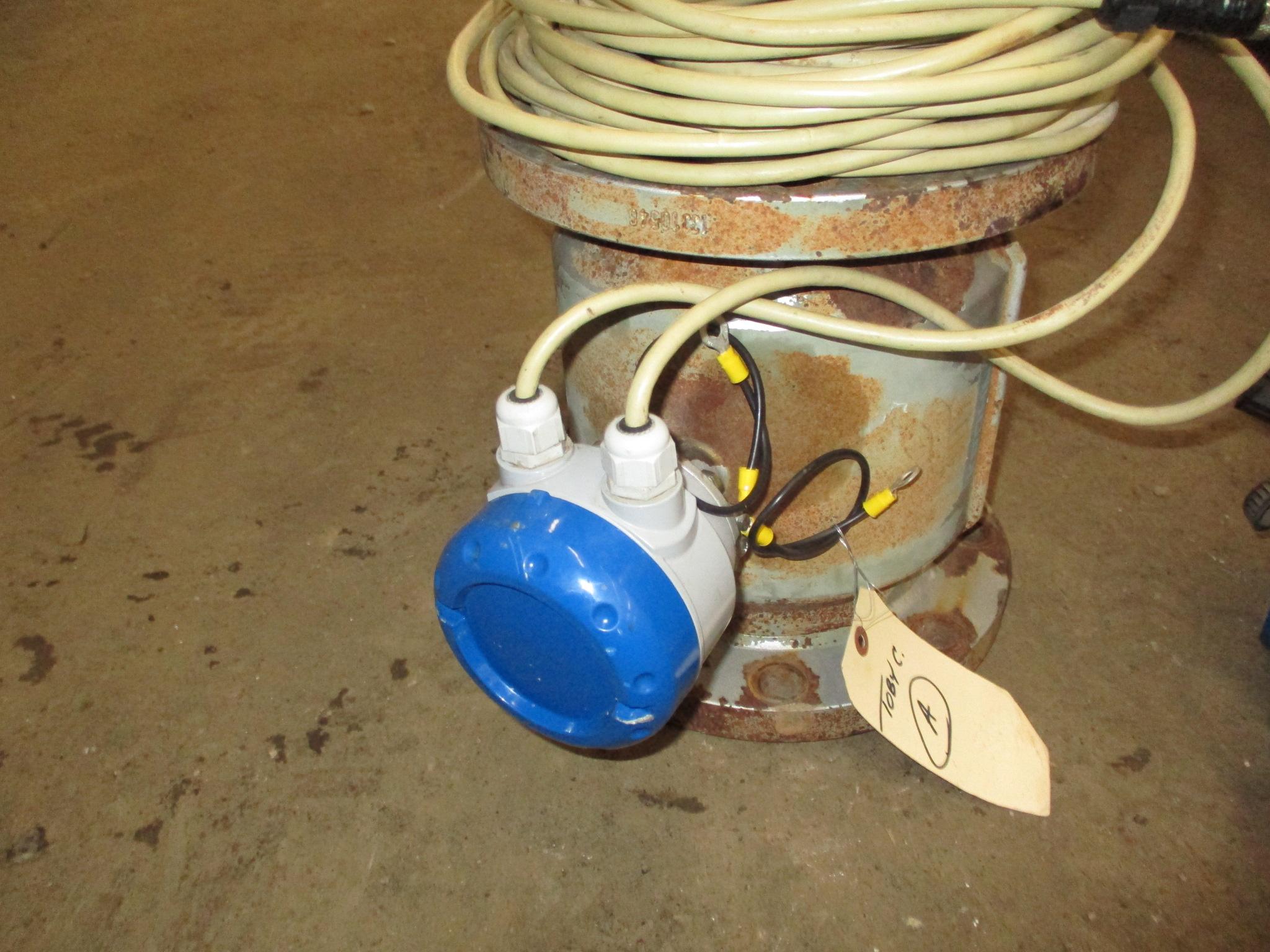 2013 Krohne 6" magnetic IFS4000 flow tube & Krohne IFC090 read out meter head, 30' cable