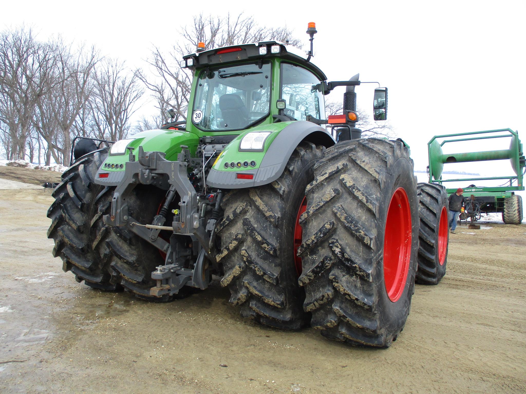 2021 Fendt 1050 Vario MFWD, 857 Act one owner Hrs. left hand reverser, joy stick, 34 MPH, Wasp