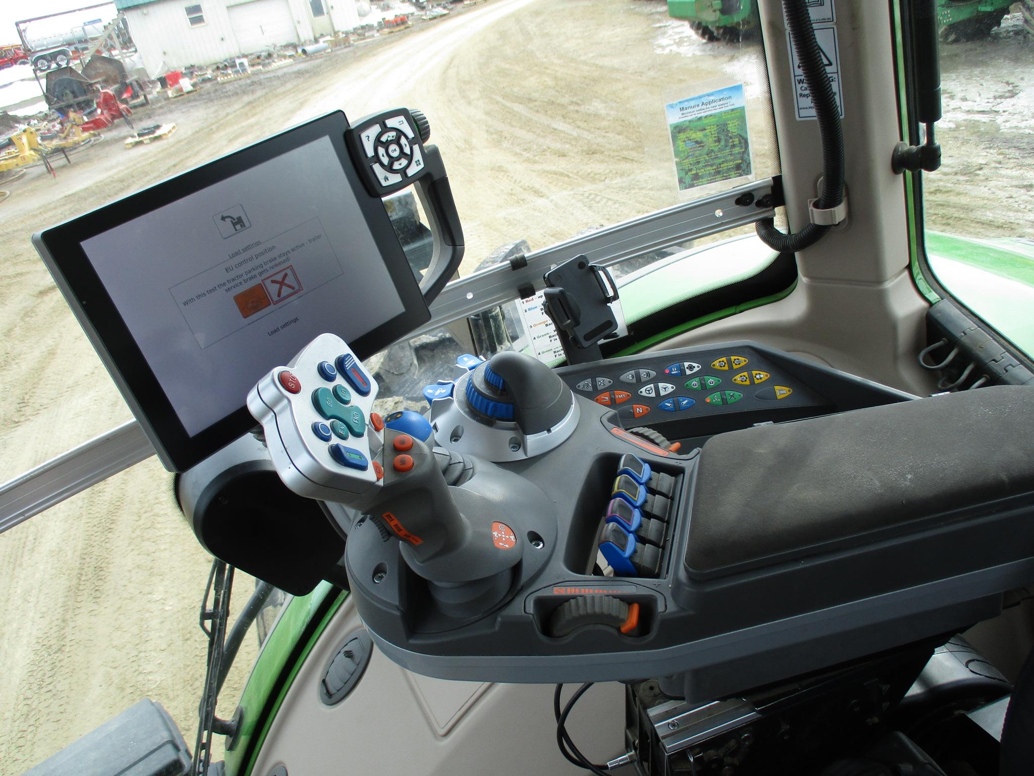 2021 Fendt 1050 Vario MFWD, 857 Act one owner Hrs. left hand reverser, joy stick, 34 MPH, Wasp