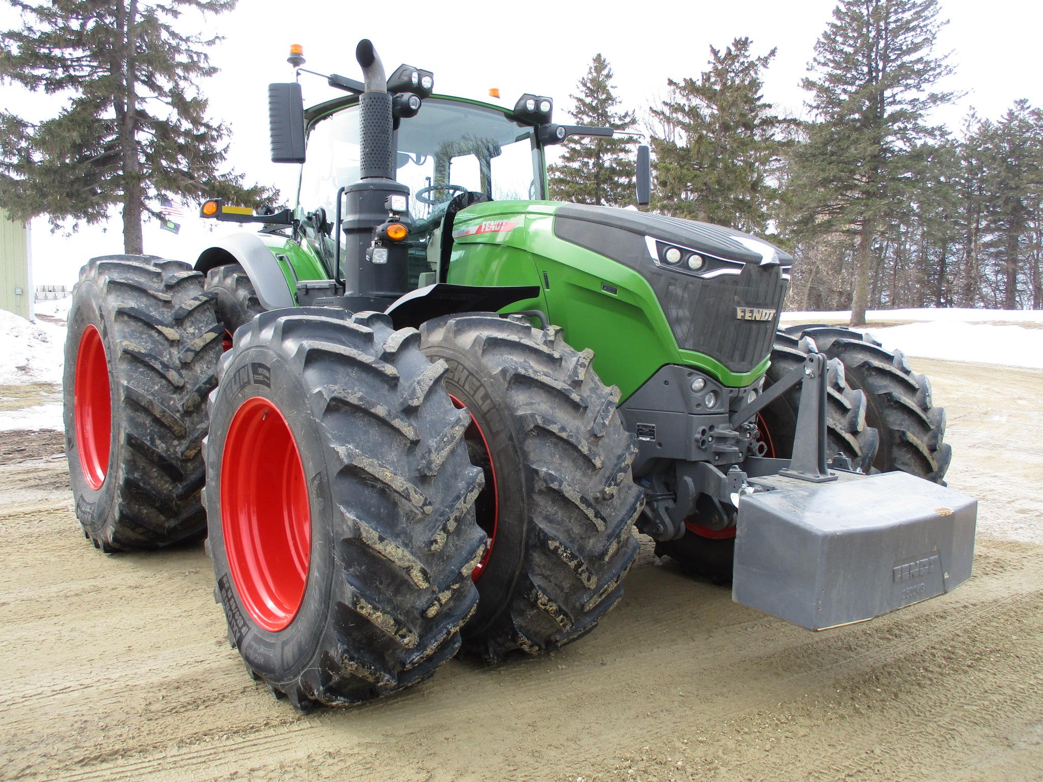 2021 Fendt 1050 Vario MFWD, 857 Act one owner Hrs. left hand reverser, joy stick, 34 MPH, Wasp
