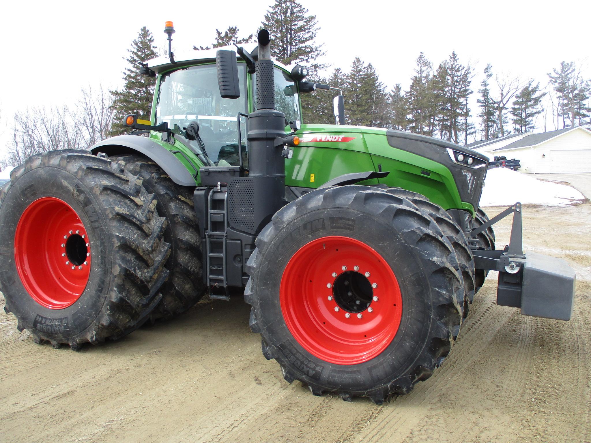 2021 Fendt 1050 Vario MFWD, 857 Act one owner Hrs. left hand reverser, joy stick, 34 MPH, Wasp