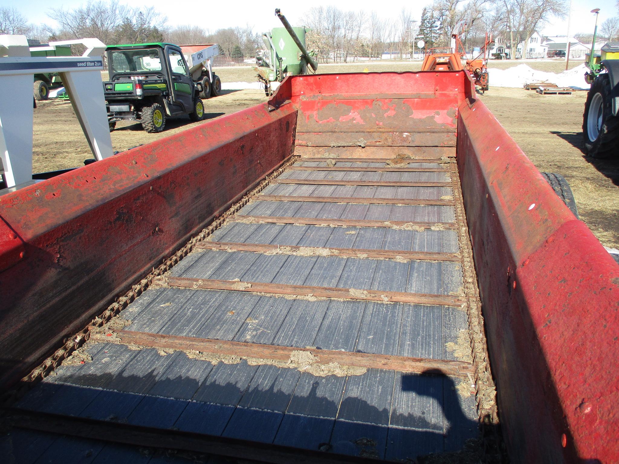 New Holland 185 manure spreader, tandem, Hyd end gate